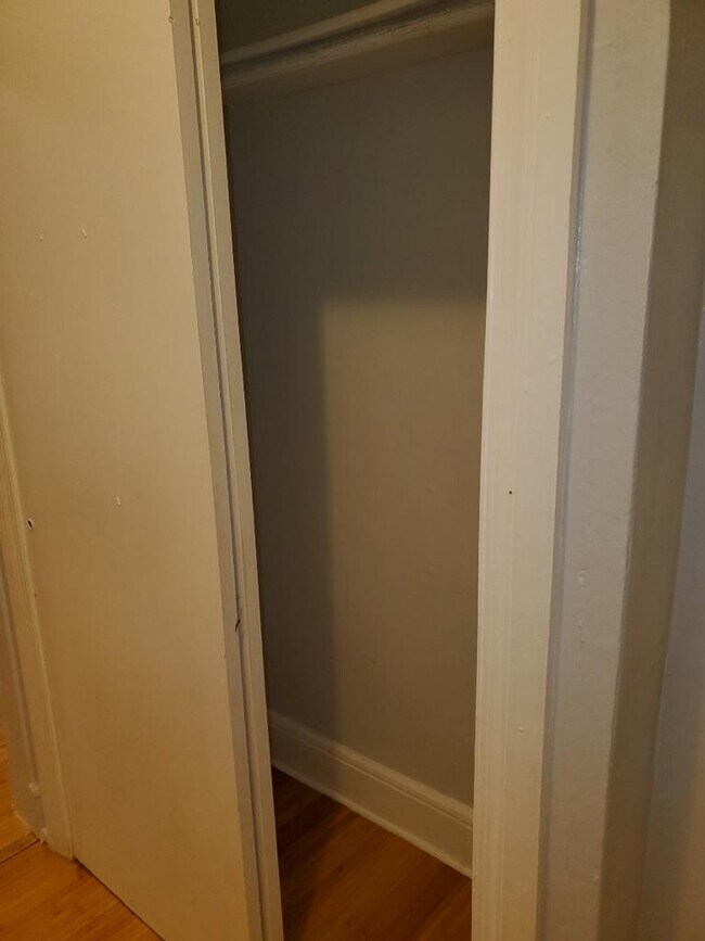 322 Ampere Pkwy Unit 2, Bloomfield, NJ 07003 Condo for Rent in