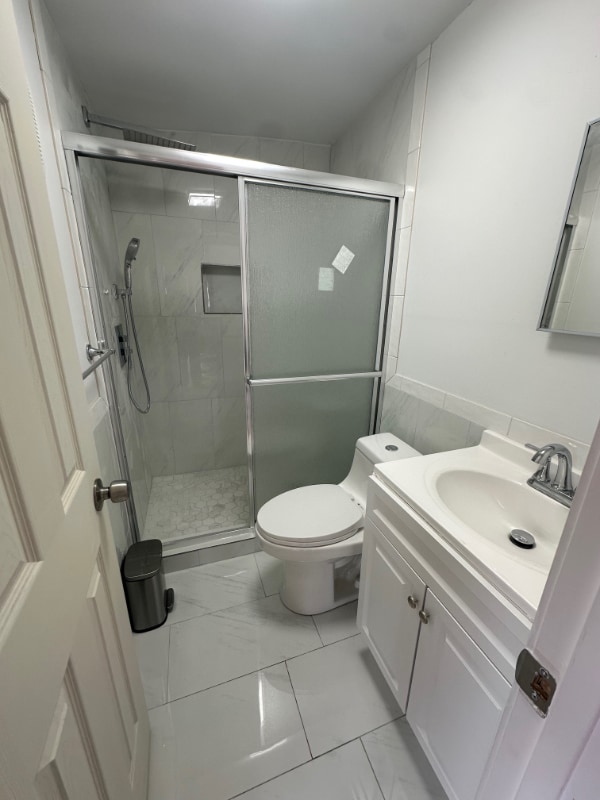 Building Photo - 1xxx Jarvis Ave