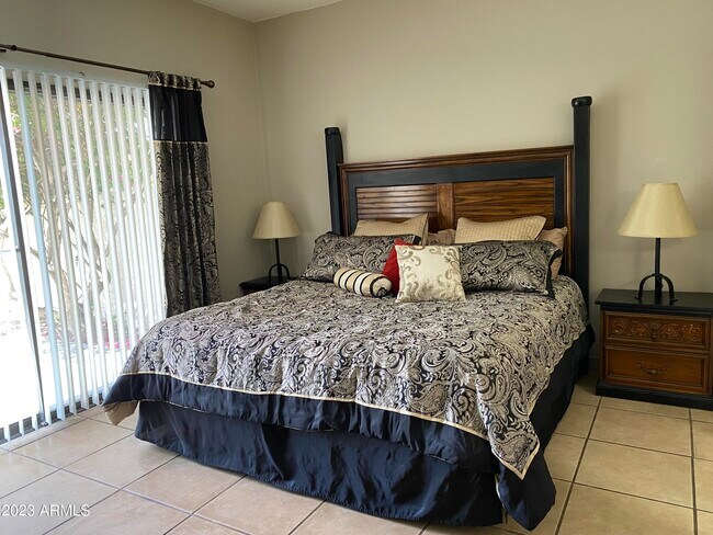 Foto del edificio - 2644 W Desert Cove Ave