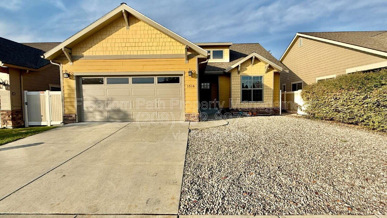 Foto principal - 1516 River Rock Rd