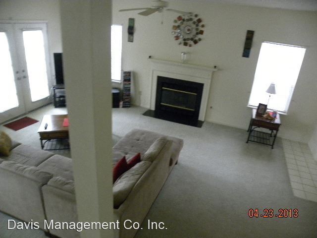 Building Photo - 3 br, 2.5 bath House - 819 E. Willow Point...