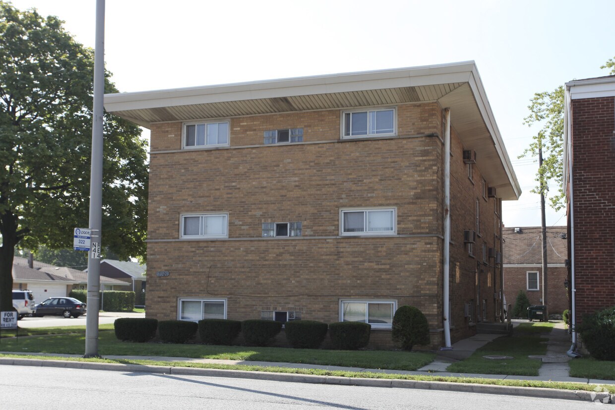 Foto del edificio - 8501 W Cermak Rd