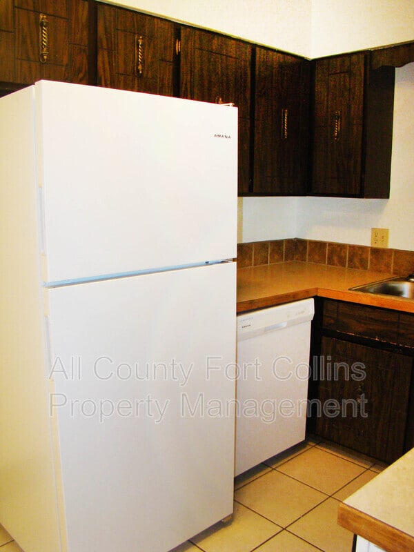 Foto del edificio - 1719 Larch St