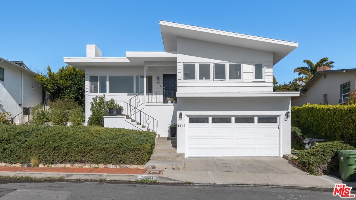 16641 Linda Terrace, Los Angeles, CA 90272 House for Rent in Los Angeles, CA