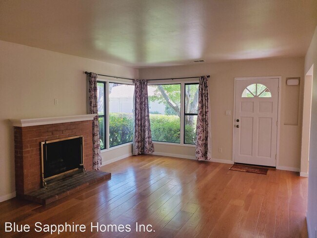 Building Photo - 2 br, 1 bath House - 3766 Mosswood Dr