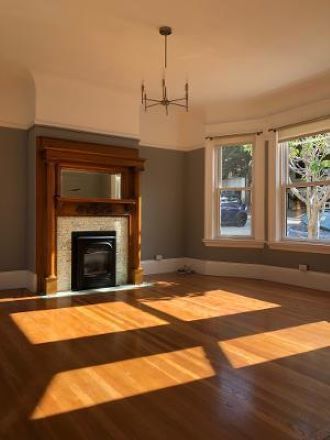 Primary Photo - 219 Collingwood St