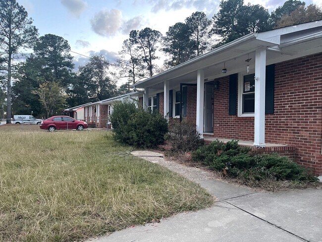 Foto del edificio - 3 BED 2 BATH IN FAYETTEVILLE NC