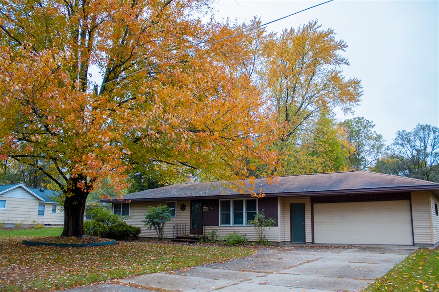 Foto principal - 1922 105th Ave