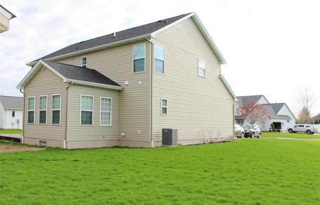 Building Photo - 86 Desales Cir