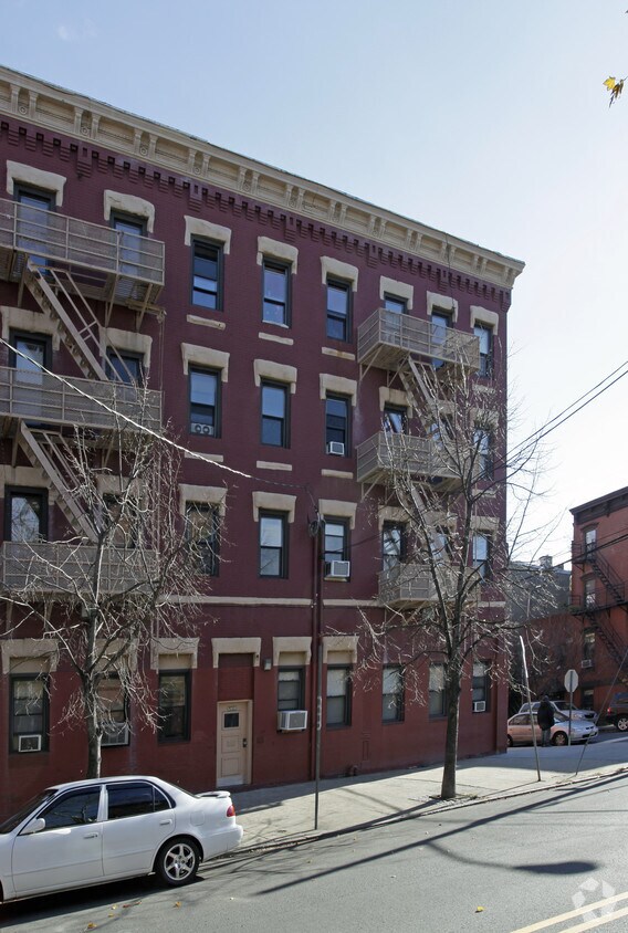 Building Photo - 566 Jersey Ave