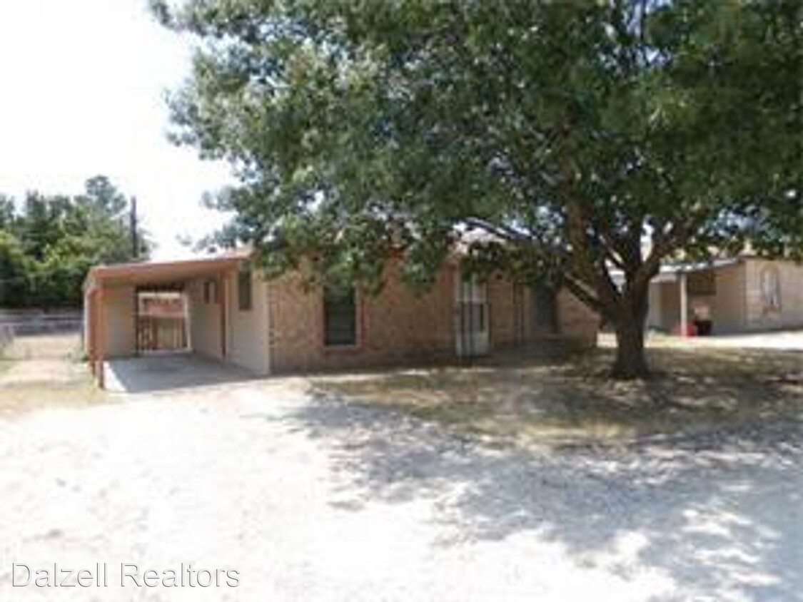 Primary Photo - 2 br, 1 bath House - 214 Sherwood #5
