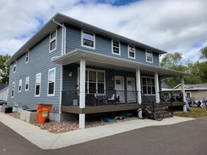 Building Photo - 919 Lakeside Ave