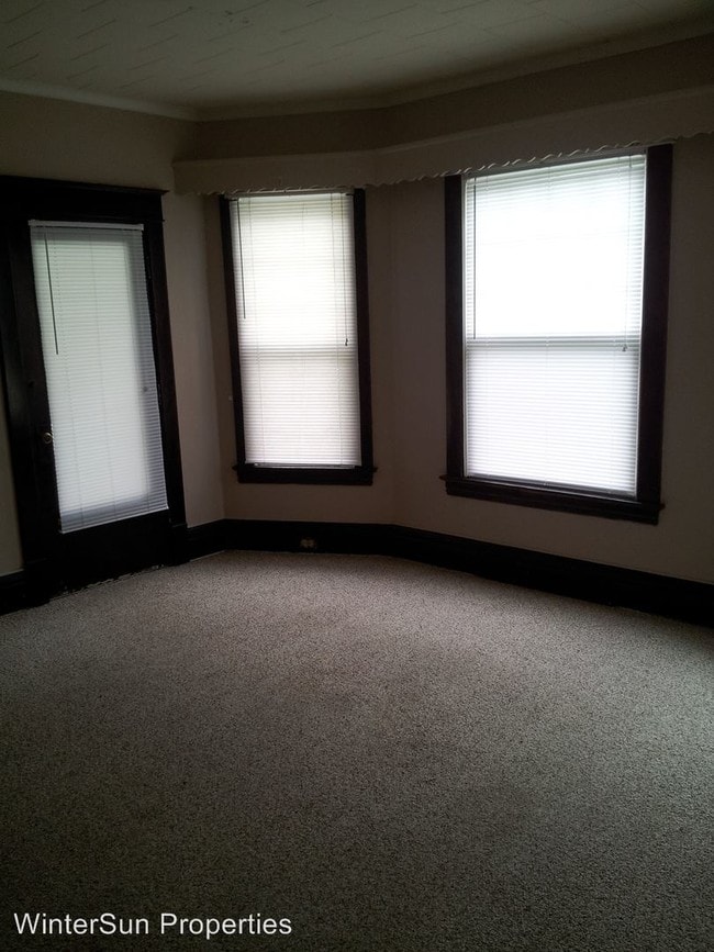 Building Photo - 3 br, 1 bath Apartment - 284 Fairbanks