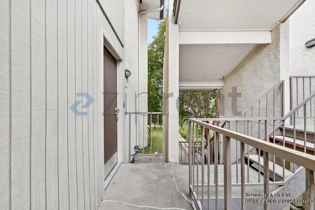 Foto del edificio - 12834 Midway Rd