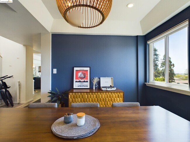 Building Photo - 655 Chetwood St