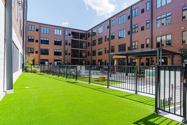 Parque para perros - The Yard Apartments