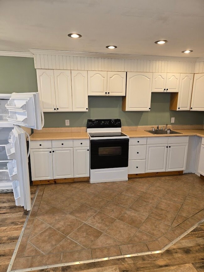 Kitchen - 84 S Main St