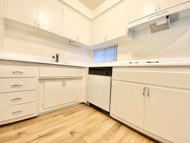 Foto del edificio - 1140 N Clark St