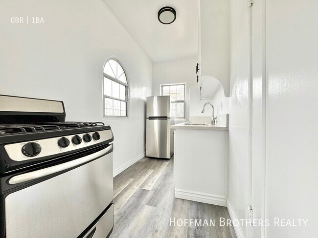 Foto del edificio - 1272 Mullen Ave