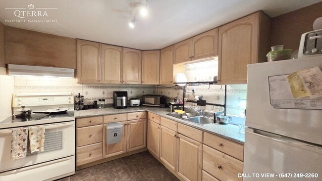 Photo du bâtiment - 1609 Burnside Dr