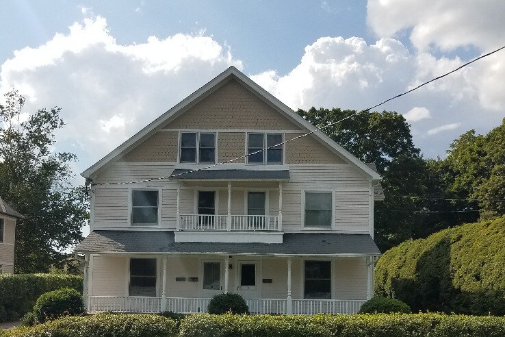 Front - 15 Evergreen Ave