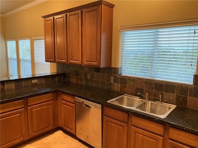 Building Photo - 2670 Crazyhorse Pass