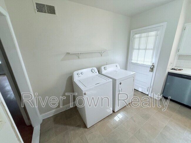 Foto del edificio - 3560 Poplar Ave