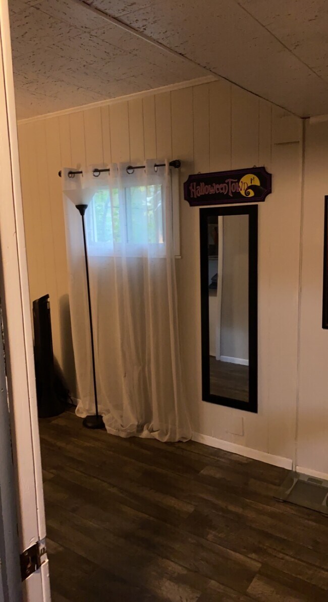 Foto del edificio - 2444 Bucklew Dr