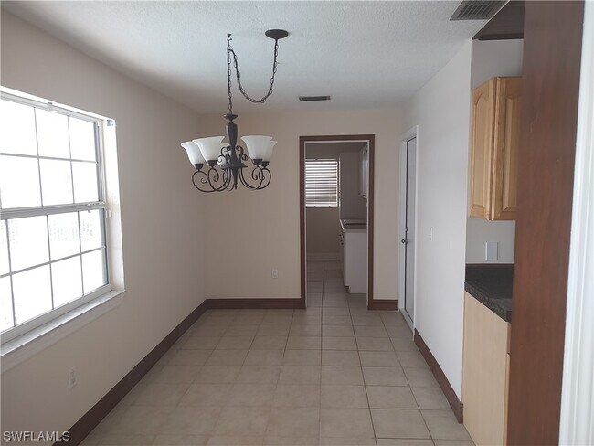 Foto del edificio - 1038 SE 30th St
