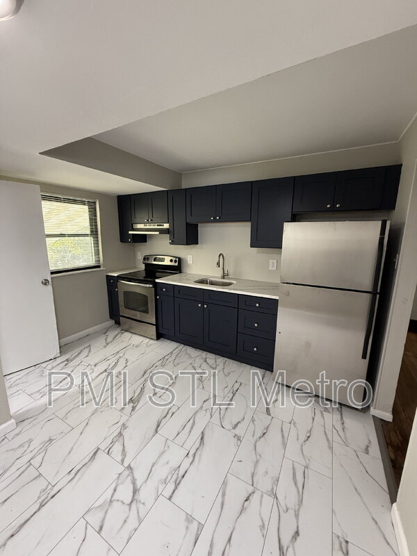 Building Photo - 240 Mc Alpine Dr