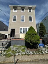 Building Photo - 124 Winfield Ave