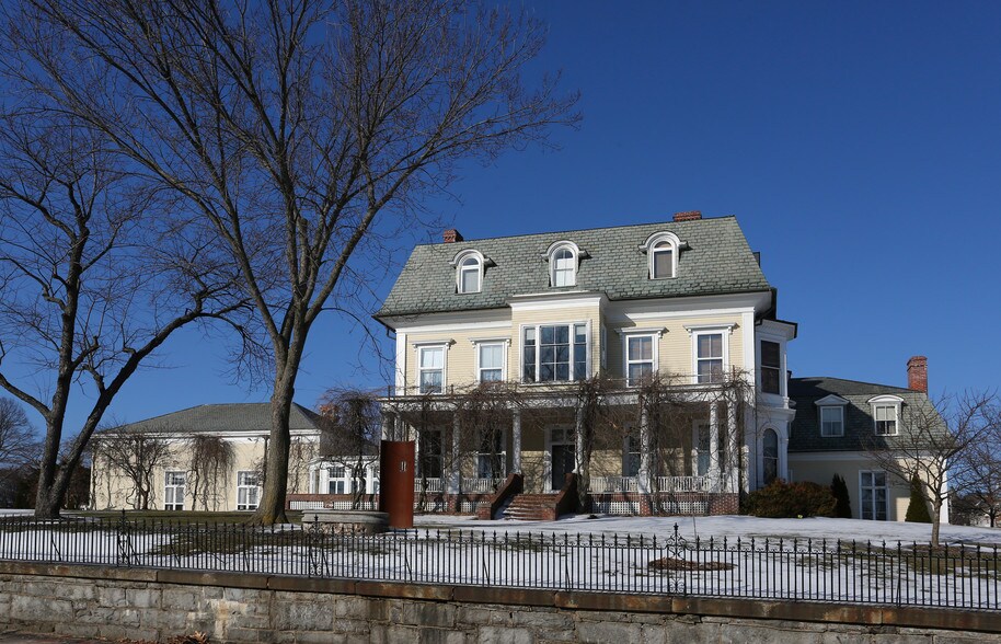 Picture of Holyoke