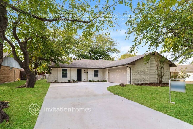 Building Photo - 425 Birchwood Dr