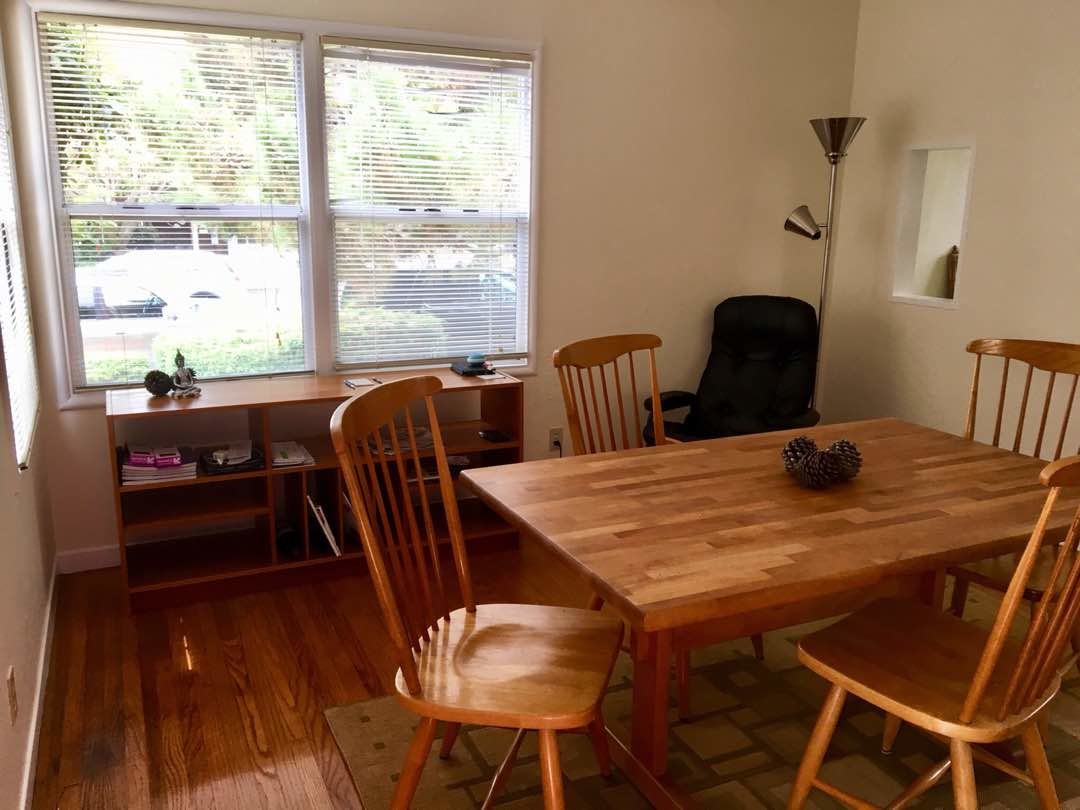 Livingroom - 930 Elm St