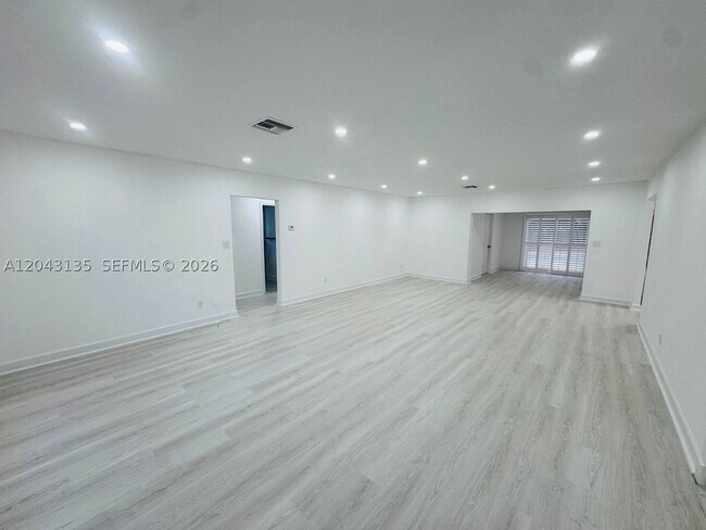 Foto del edificio - 2271 SW 30th Terrace
