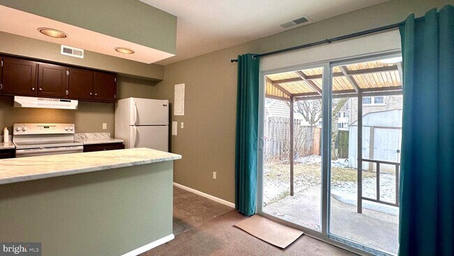 Foto del edificio - 53 Eisenhower Cir