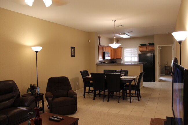 Building Photo - 3150 N Yarbrough Dr