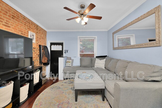 Foto del edificio - 127 S Robinson St