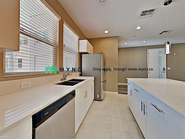 Foto del edificio - 11251 Hidden Peak Ave