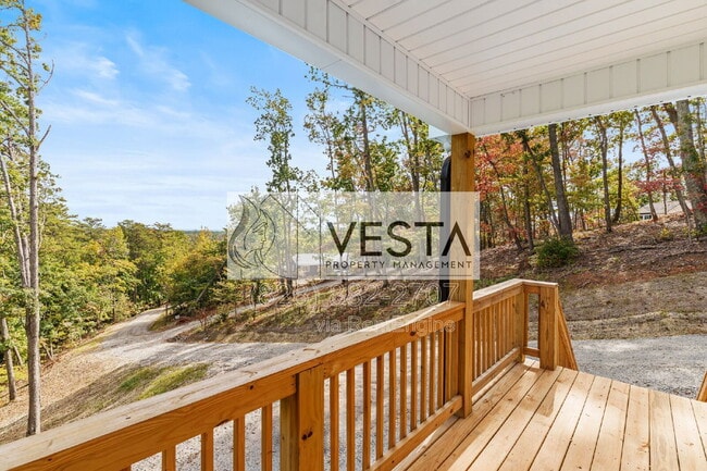 Building Photo - 430 Hague Dr