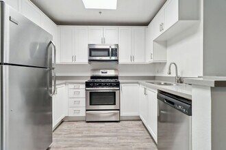 Interior Photo - 1223 Federal Ave