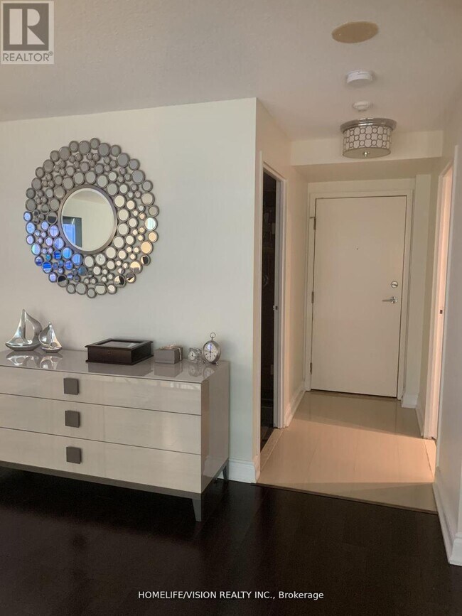 Photo du bâtiment - 10 Yonge St