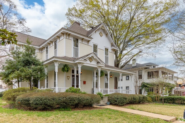 Large Queen Anne homes have beautiful ornamentation and are well kept in Florence.