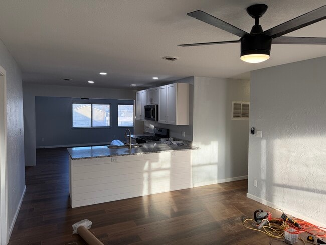 Building Photo - 1327 Bethany Ln