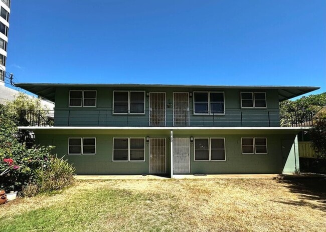 Building Photo - 2750 Kahoaloha Ln