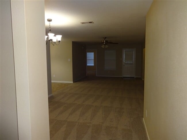 Building Photo - 2605 Zackery Ct
