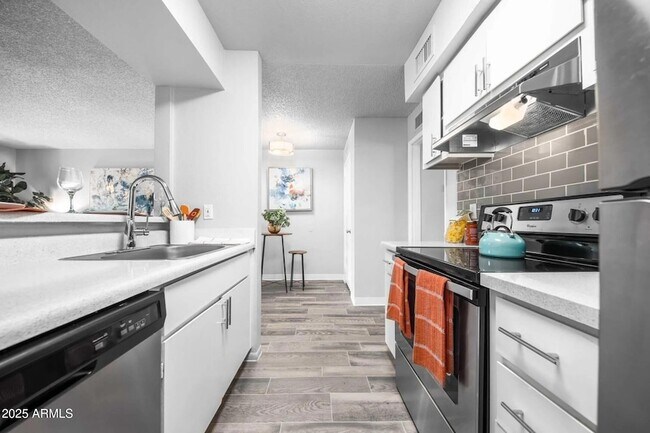 Foto del edificio - 9410 N 31st Ave