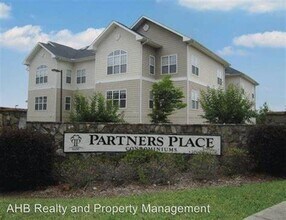 Building Photo - 100 Campus Walk Trl