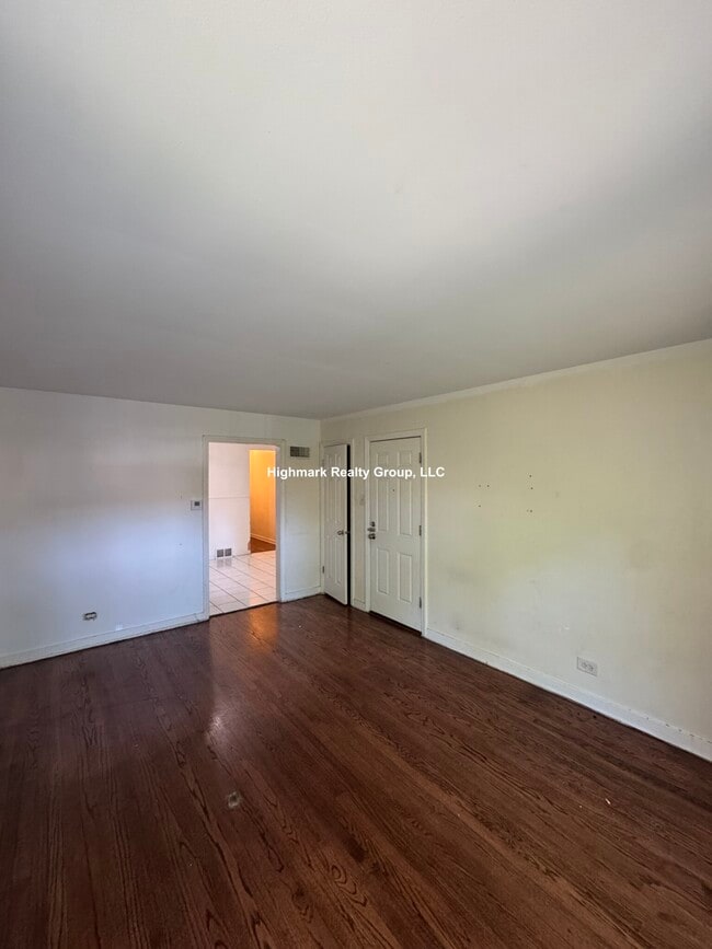 Building Photo - 8242 Kilpatrick Ave