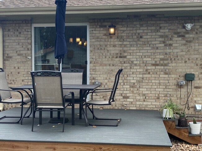 Foto del edificio - 8229 Harlan Ct